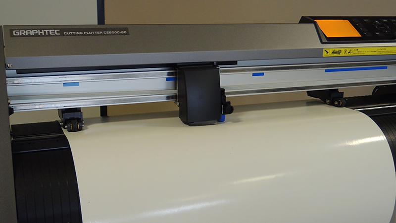 Plotter profesional Graphtec en acción