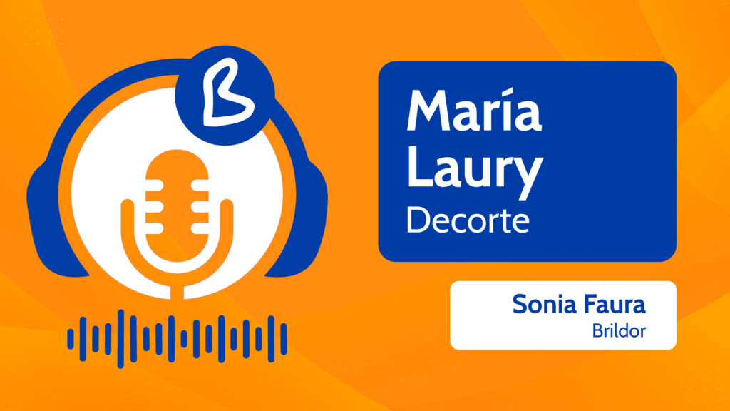- miniatura podcast youtube laury - Scrapbooking: De hobby a negocio con Maria Laury Martínez, fundadora de Decorte | Episodio 2