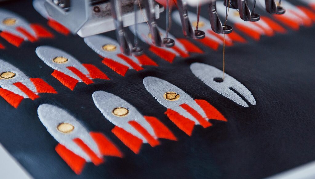custom embroidery - cabecera negocio bordado - 🚀 The rise of custom embroidery and the latest trends.