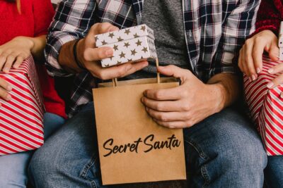 🎁 Secret Santa: customisable gifts for all types of people 16 Cabecera Post Simple En Blog Brildor