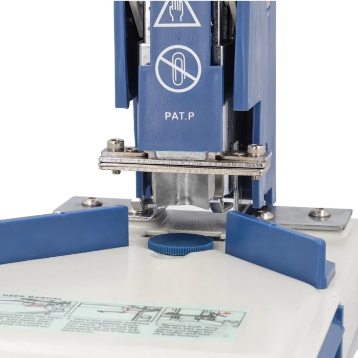 Redondeadora de esquinas - Detalle base de corte