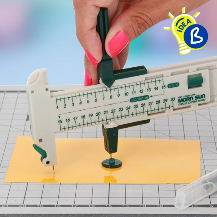 Sets para manualidades - Base de corte A4 y herramientas - Ejemplo de uso con cutter de corte circular