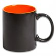 Mug noir mat avec intérieur coloré orange