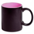 Mug noir mat avec intérieur coloré rose